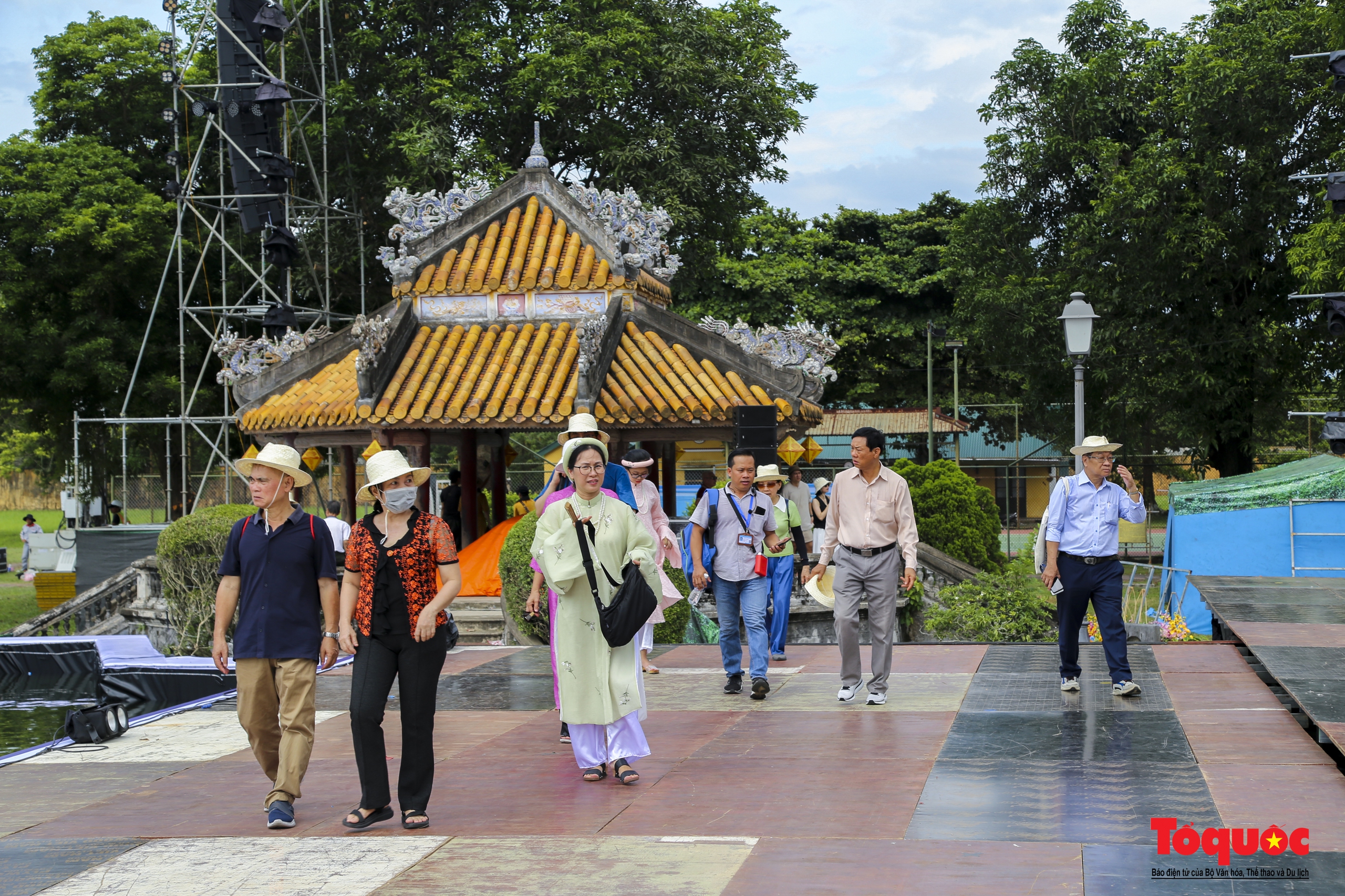 Lộ diện sân khấu khai mạc Tuần lễ Festival Huế tại cung điện đẹp bậc nhất triều Nguyễn - Ảnh 12.