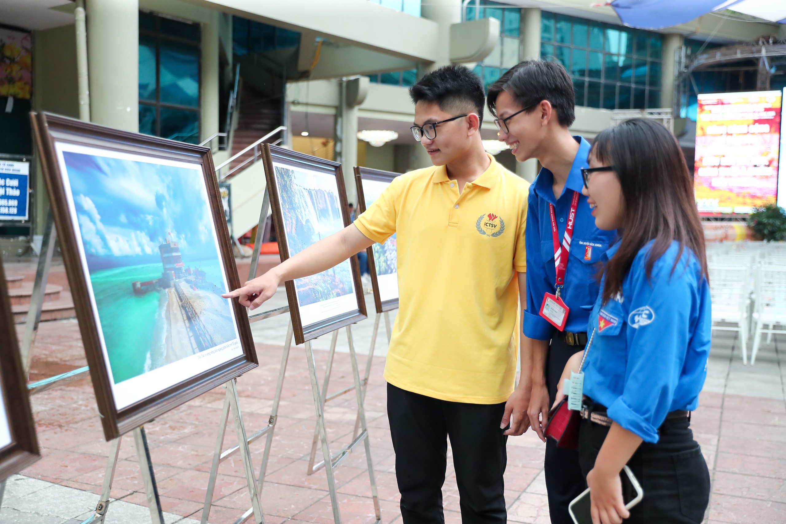 Chùm ảnh: Chương trình nghệ thuật “Biển, Đảo quê hương” hưởng ứng Ngày Môi trường thế giới - Ảnh 15.