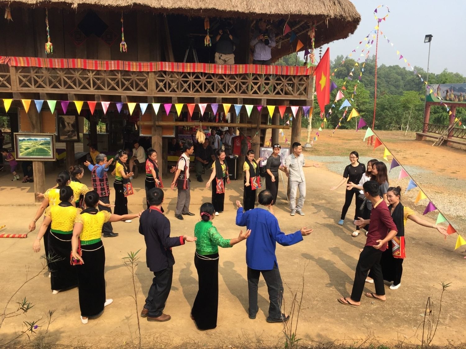 Mùa hè trải nghiệm và khám phá tại Làng Văn hóa- Du lịch các dân tộc Việt Nam - Ảnh 3.