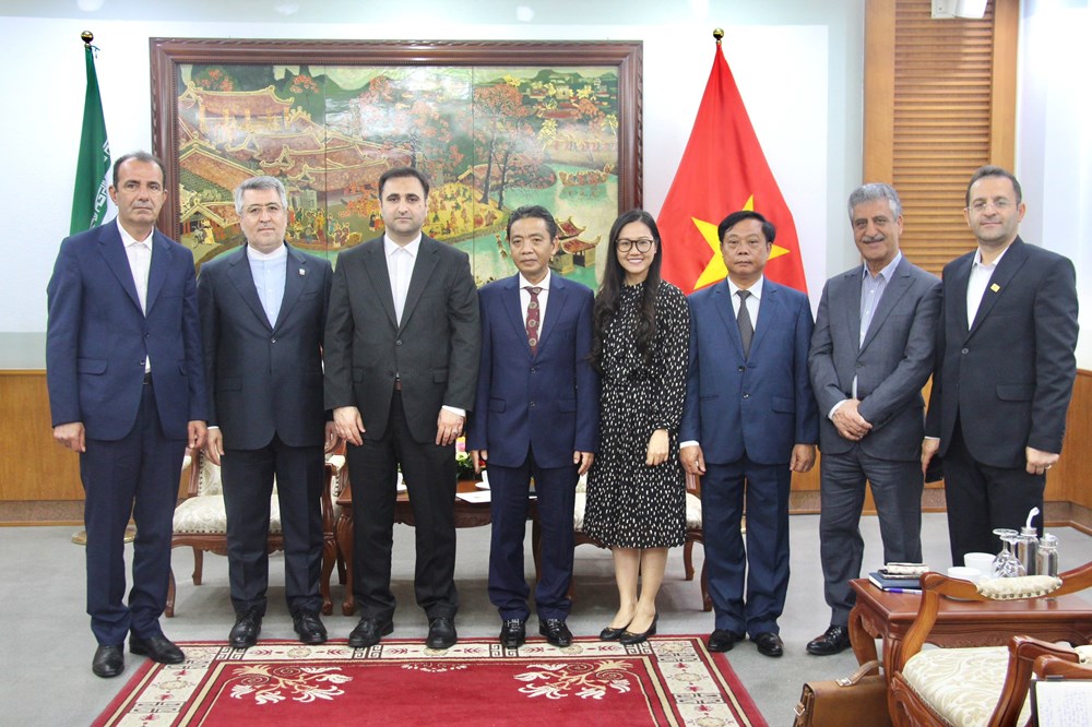 វៀតណាម-អ៊ីរ៉ង់៖ ជំរុញកិច្ចសហប្រតិបត្តិការជាក់ស្តែង និងប្រកបដោយប្រសិទ្ធភាពក្នុងវិស័យវប្បធម៌ កីឡា និងទេសចរណ៍ - រូបថត ៣. Việt Nam- Iran: Thúc đẩy hợp tác văn hóa, thể thao, du lịch thiết thực, hiệu quả - Ảnh 3.