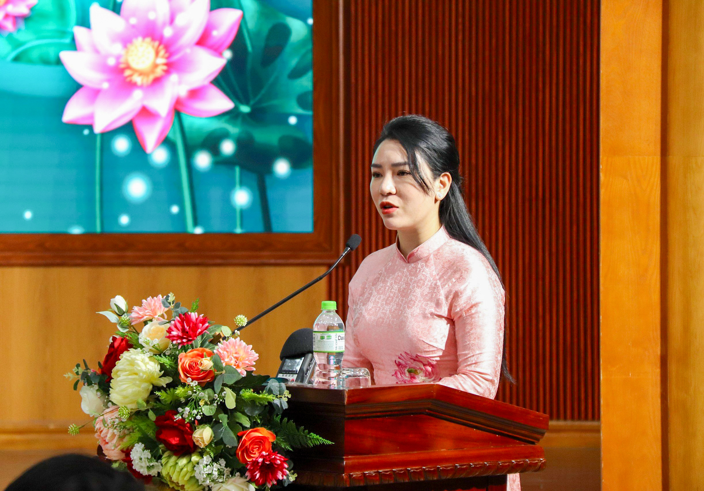 Phát triển du lịch quận Tây Hồ, Hà Nội: Cần "bắt tay" chặt chẽ với doanh nghiệp lữ hành - Ảnh 2. Phát triển du lịch quận Tây Hồ, Hà Nội: Cần "bắt tay" chặt chẽ với doanh nghiệp lữ hành - Ảnh 2.