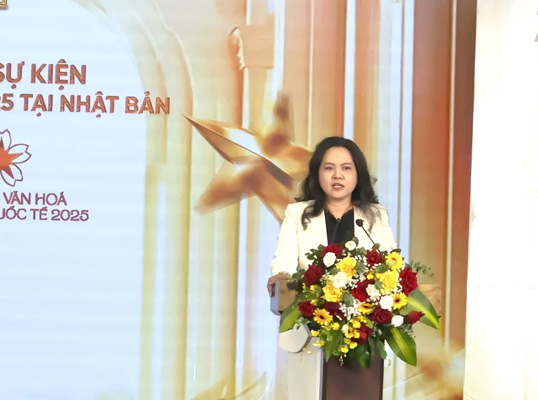 Lanzamiento de la serie de eventos  Ra mắt chuỗi sự kiện