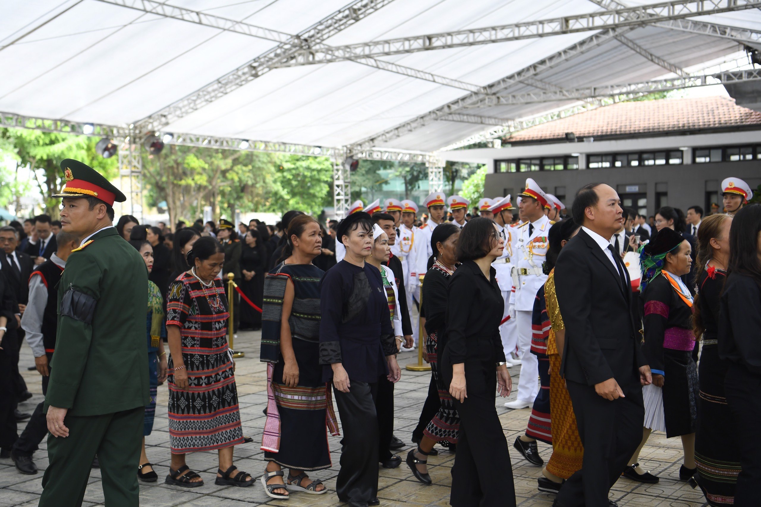 Lãnh đạo Đảng, Nhà nước viếng Tổng Bí thư Nguyễn Phú Trọng - Ảnh 20.