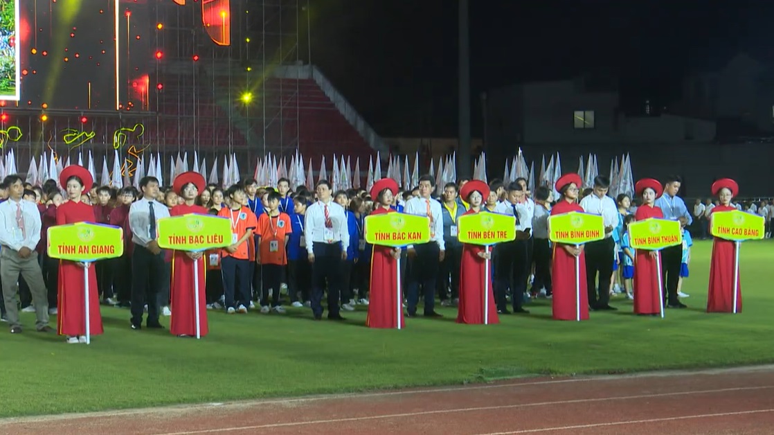 2024 yılında 10. Ulusal Phu Dong Spor Festivali'nin resmi açılışı - Fotoğraf 11. Chính thức khai mạc Hội khoẻ Phù Đổng toàn quốc lần thứ X năm 2024 - Ảnh 11.