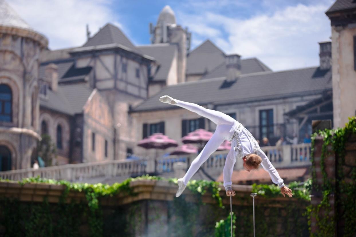 Show diễn luôn “kín chỗ” tại đỉnh Bà Nà hè này - Ảnh 5.