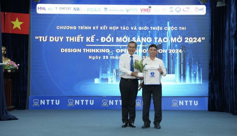 Lansering av en lekplats för studenter och startups över hela landet - Foto 1. Ra mắt sân chơi cho sinh viên và doanh nghiệp khởi nghiệp toàn quốc - Ảnh 1.