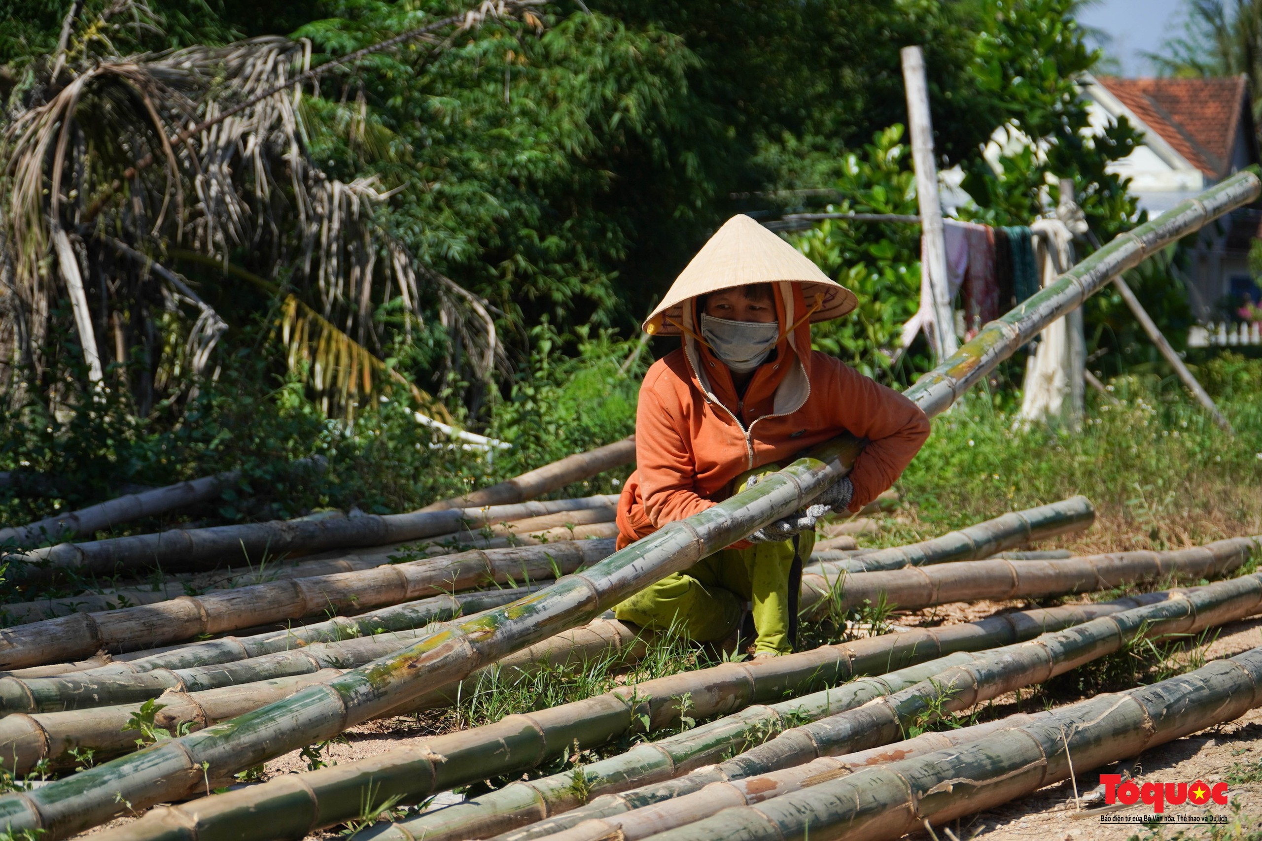 Khám phá nghề làm thúng chai “đi Tây” ở Phú Yên - Ảnh 6.