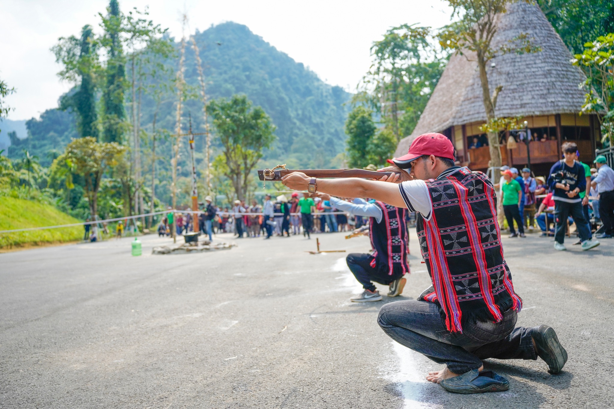 Numerosas actividades culturales y turísticas tienen lugar en el Festival del Chile de A Rieu - Foto 10. Nhiều hoạt động văn hóa, du lịch diễn ra tại Lễ hội ớt A Riêu - Ảnh 10.