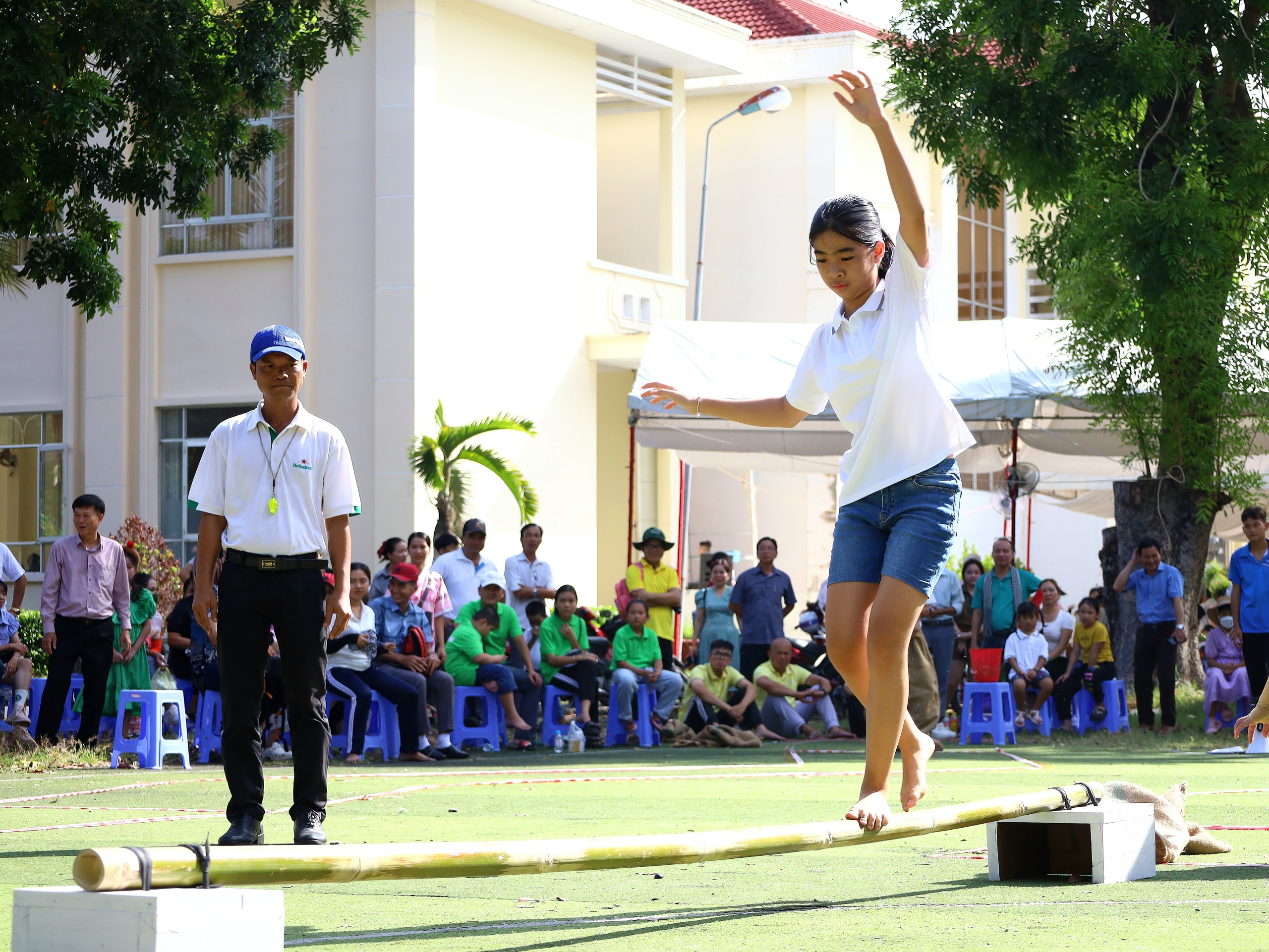Atividades emocionantes e úteis no Festival das Famílias Típicas nas províncias e cidades da região Sudoeste - Foto 2. Sôi nổi các hoạt động bổ ích tại Ngày hội Gia đình tiêu biểu các tỉnh, thành phố miền Tây Nam Bộ - Ảnh 2.