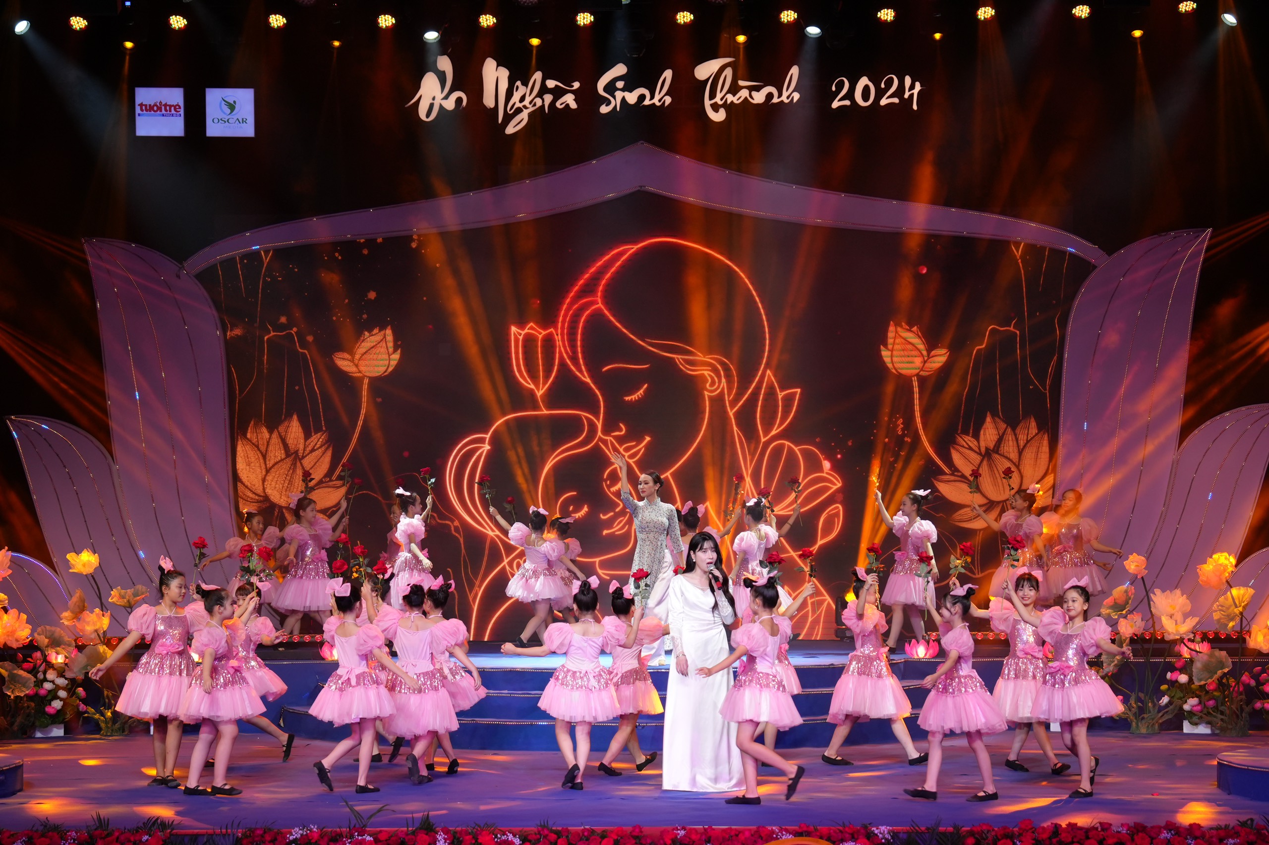 Gửi gắm lòng tri ân của những người con qua Chương trình nghệ thuật “Ơn nghĩa sinh thành 2024” - Ảnh 5. Gửi gắm lòng tri ân của những người con qua Chương trình nghệ thuật “Ơn nghĩa sinh thành 2024” - Ảnh 5.