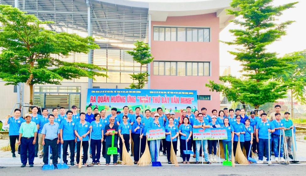 Binh Duong menyelenggarakan peluncuran  Bình Dương tổ chức Ra quân “Ngày thứ Bảy văn minh”  - Ảnh 1.