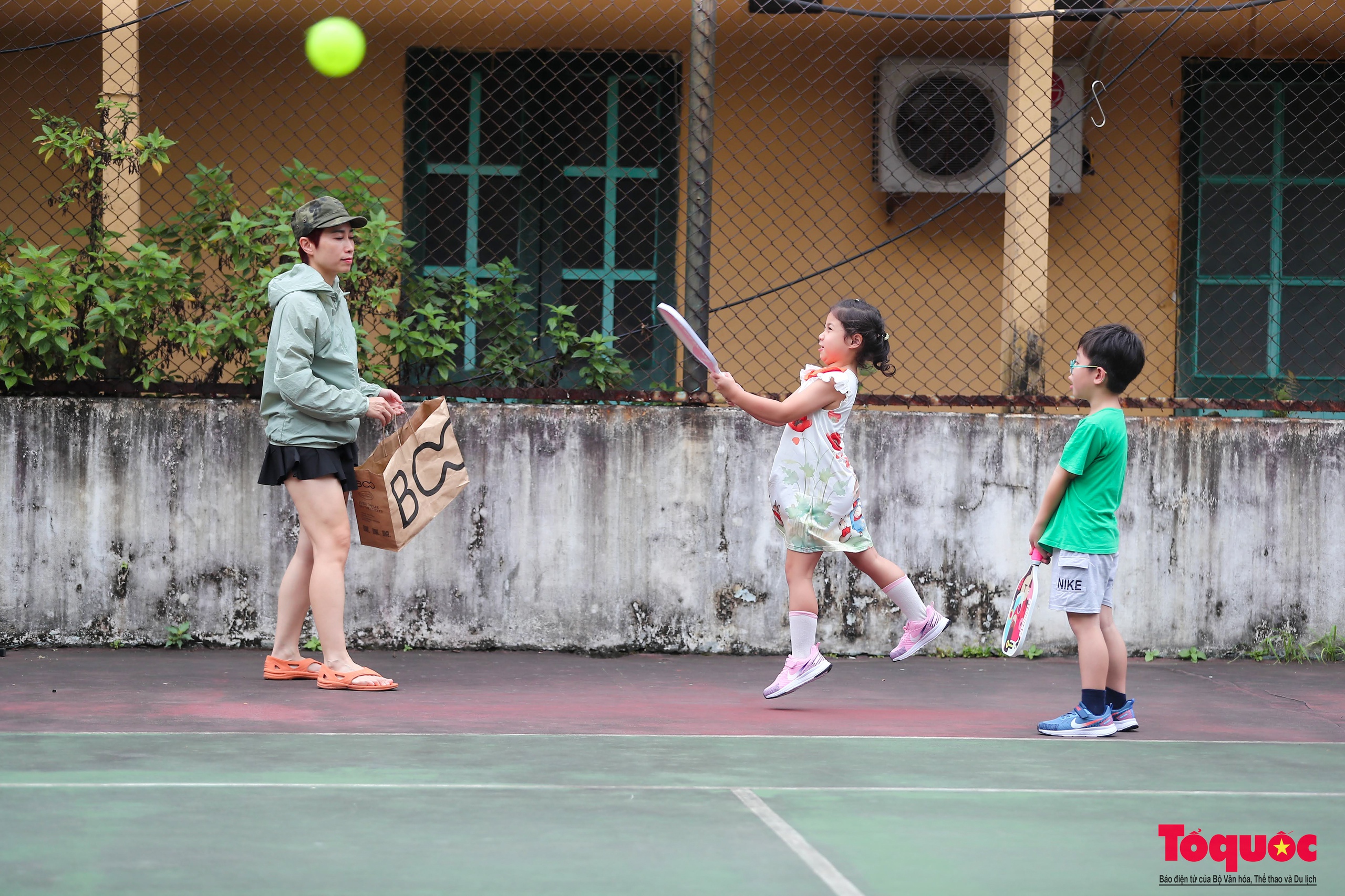 &quot;Cơn sốt&quot; Pickleball: Khám phá môn thể thao mới trong cộng đồng - Ảnh 14.