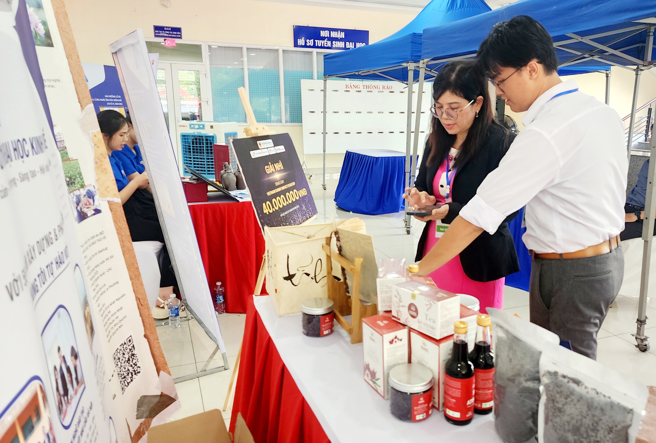 Khai mạc sự kiện Techfest Edu 2024 - Ảnh 4. Khai mạc sự kiện Techfest Edu 2024 - Ảnh 4.