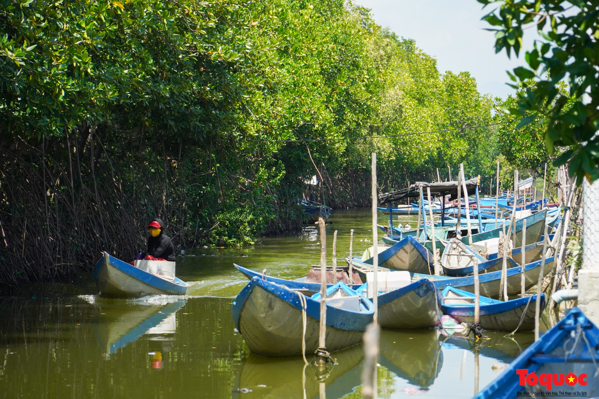 Khám phá &quot;ngôi làng ốc đảo&quot; đẹp như tranh vẽ - Ảnh 8.