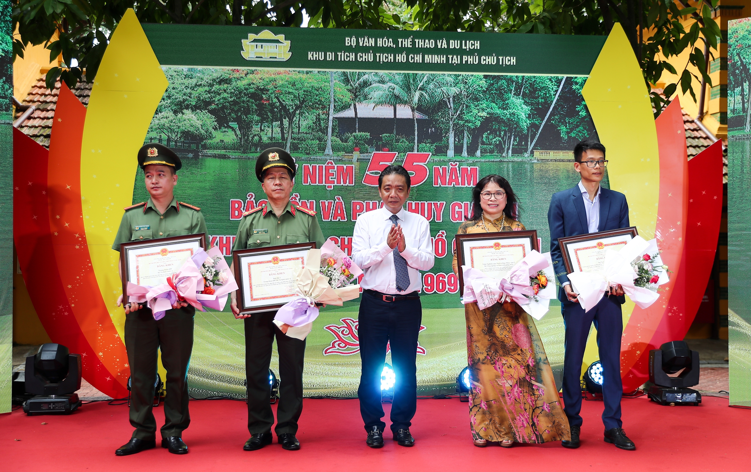 55 năm bảo tồn và phát huy giá trị Khu Di tích Chủ tịch Hồ Chí Minh tại Phủ Chủ tịch - Ảnh 7.