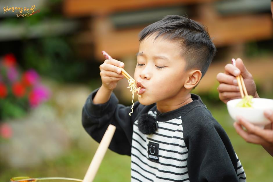 Hoa hậu Khánh Vân hé lộ bí quyết giữ lửa hạnh phúc gia đình sau công bố kết hôn - Ảnh 5.