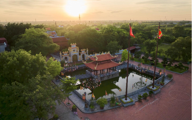 Gợi ý những điểm đến tâm linh đẹp như tranh vẽ gần Hà Nội