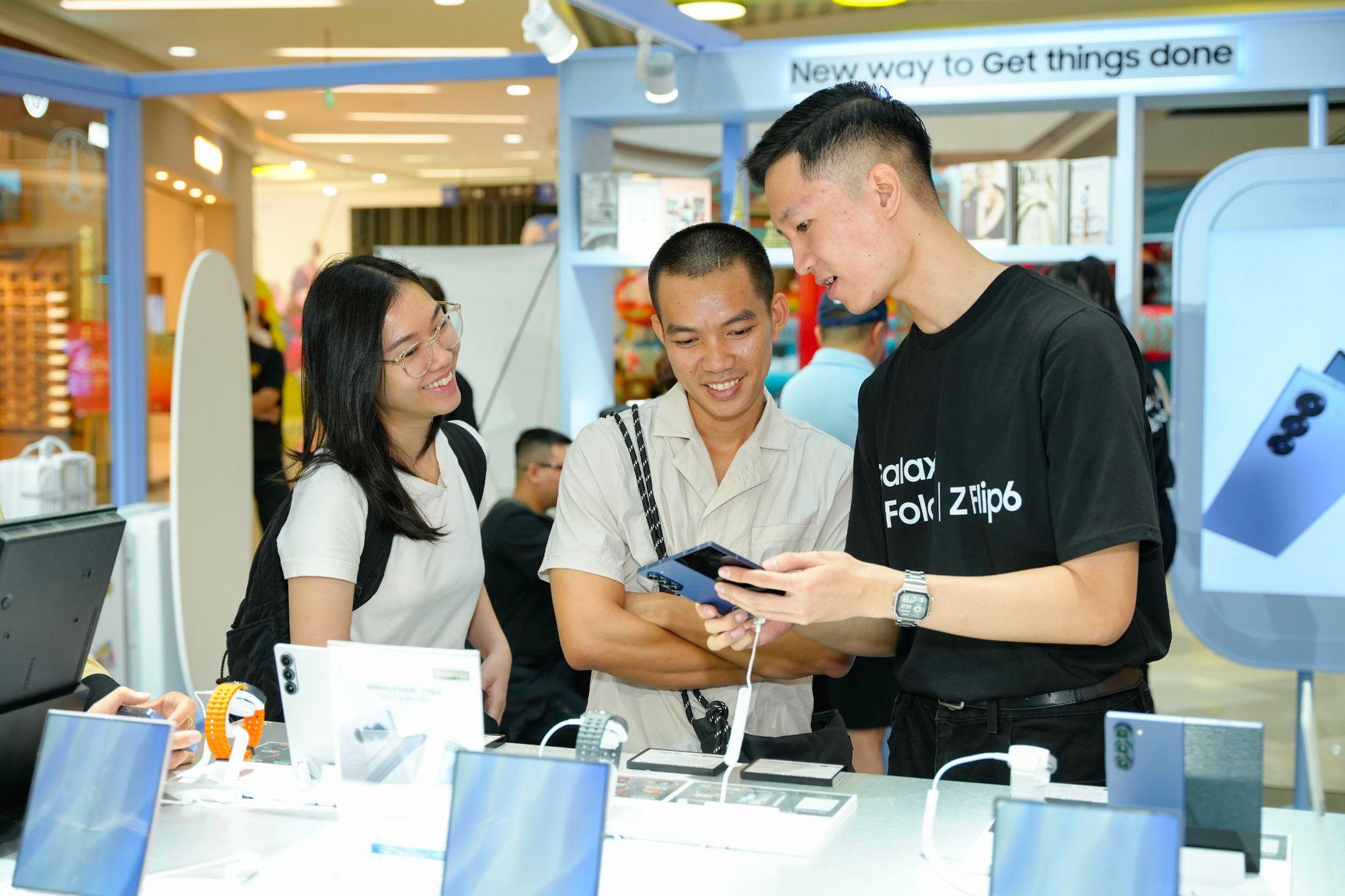 Đại tiệc âm nhạc Samsung dậy sóng cư dân mạng: Dàn sao khủng đổ bộ phố Nguyễn Huệ ngày 9/8 - Ảnh 2.