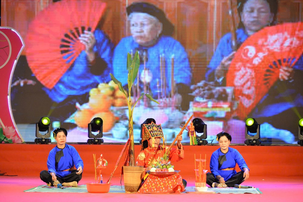 การประกวดการแสดงวัฒนธรรมพื้นบ้านกลุ่มชาติพันธุ์ ประจำปี 2567 : พื้นที่ทางวัฒนธรรมอันเป็นเอกลักษณ์ - ภาพที่ 3 Hội thi Diễn xướng dân gian văn hóa các dân tộc năm 2024: Đặc sắc những không gian văn hóa  - Ảnh 3.