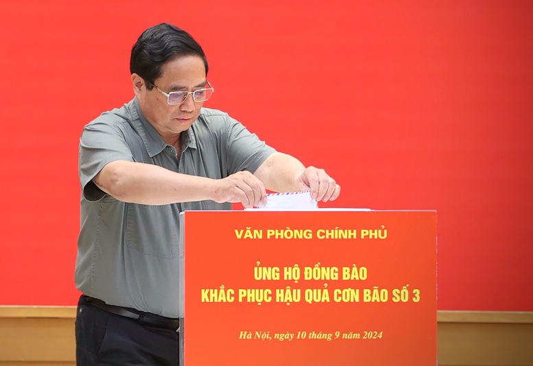 Chung tay ủng hộ đồng bào khắc phục hậu quả bão số 3 - Ảnh 3.