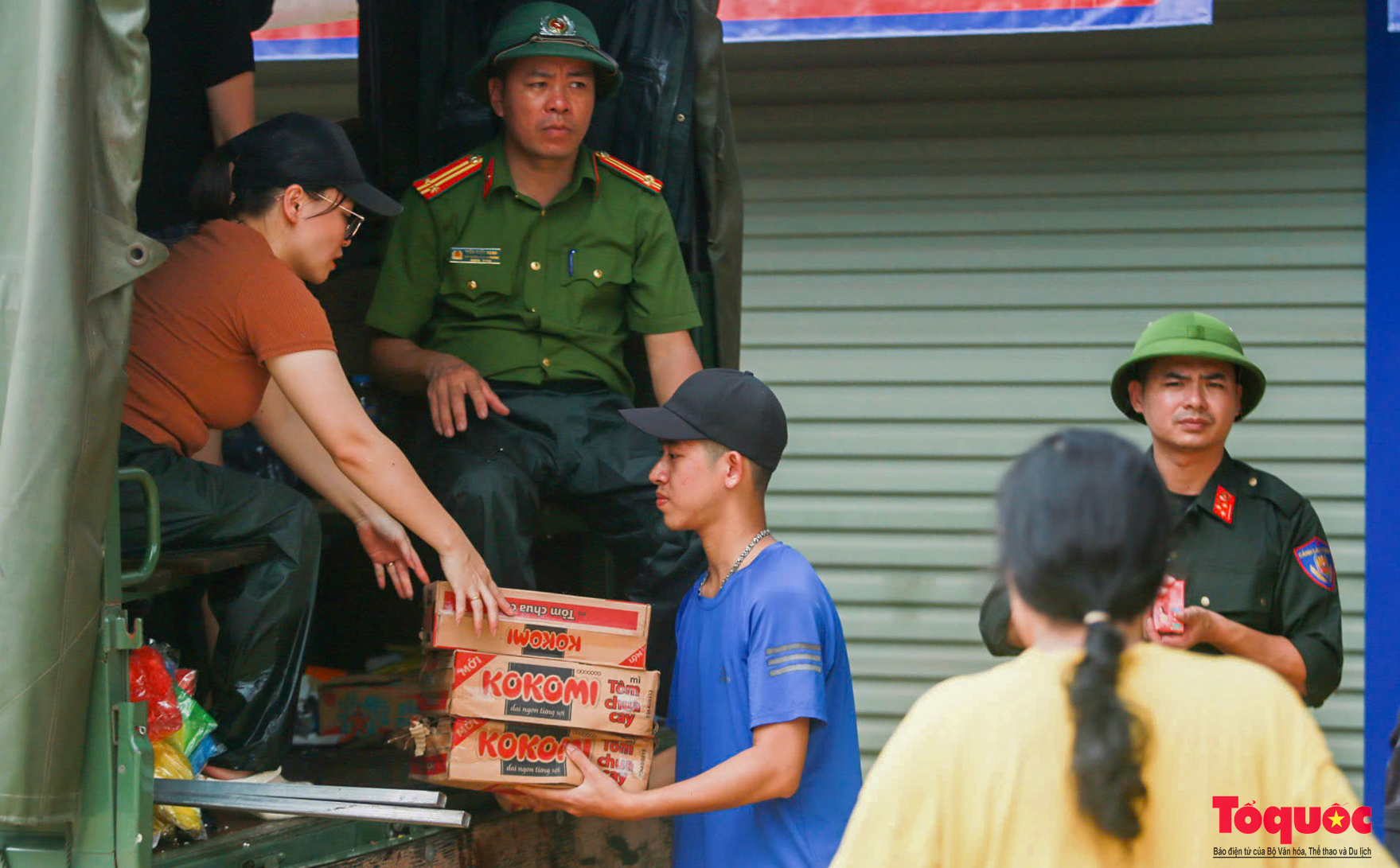 Những chuyến xuồng xuôi ngược, chở đầy nghĩa tình tại &quot;rốn lũ&quot; Thái Nguyên - Ảnh 17.