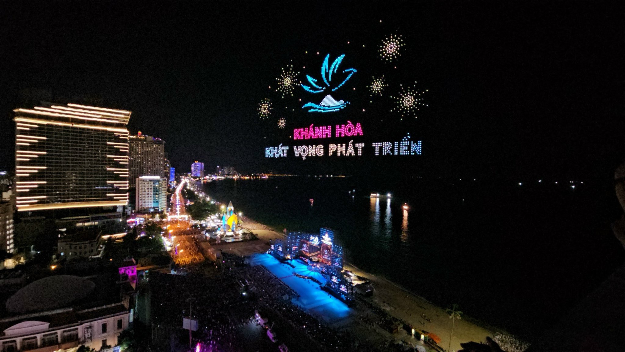 Menetapkan waktu untuk menyelenggarakan Festival Laut Nha Trang 2025 - Foto 1. Ấn định thời gian tổ chức Festival Biển Nha Trang 2025 - Ảnh 1.