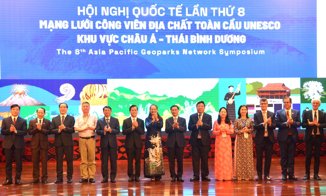 Khai mạc Hội nghị quốc tế lần thứ 8 Mạng lưới Công viên địa chất toàn cầu châu Á - Thái Bình Dương - Ảnh 6.