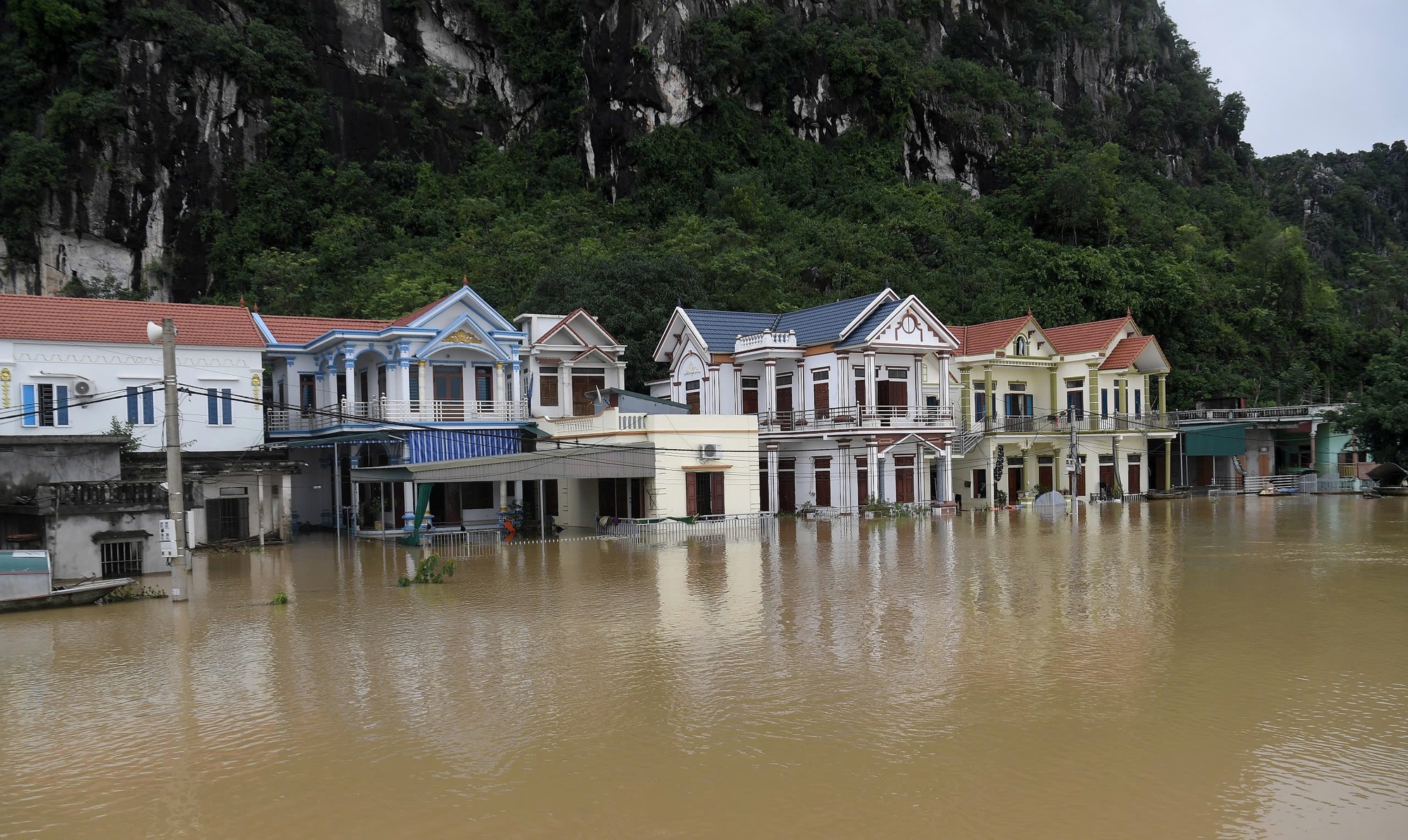 Ninh Bình: Lệnh khẩn cấp di dân và kịch bản xả lũ sông Hoàng Long- Ảnh 3.