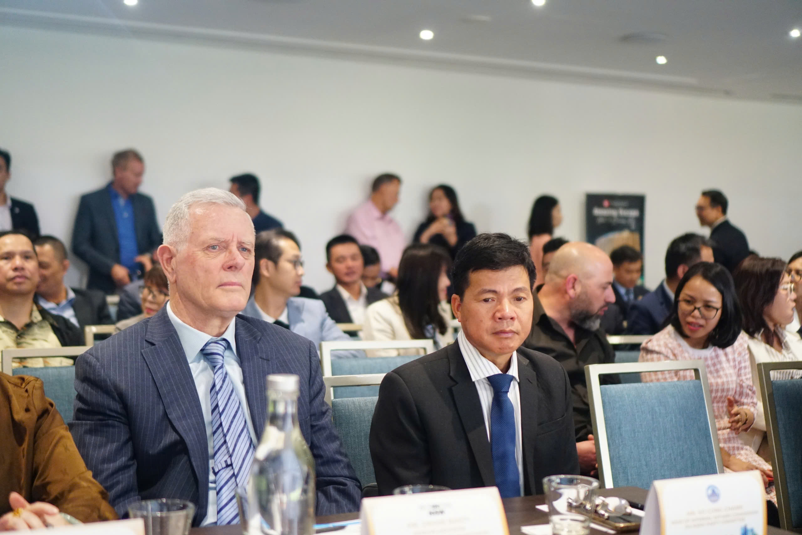 ទីក្រុង Da Nang រៀបចំសន្និសីទជំរុញការវិនិយោគ និងទេសចរណ៍នៅទីក្រុងស៊ីដនី (អូស្ត្រាលី) - រូបថត ២. Đà Nẵng tổ chức Hội thảo Xúc tiến đầu tư và du lịch tại Sydney (Úc) - Ảnh 2.