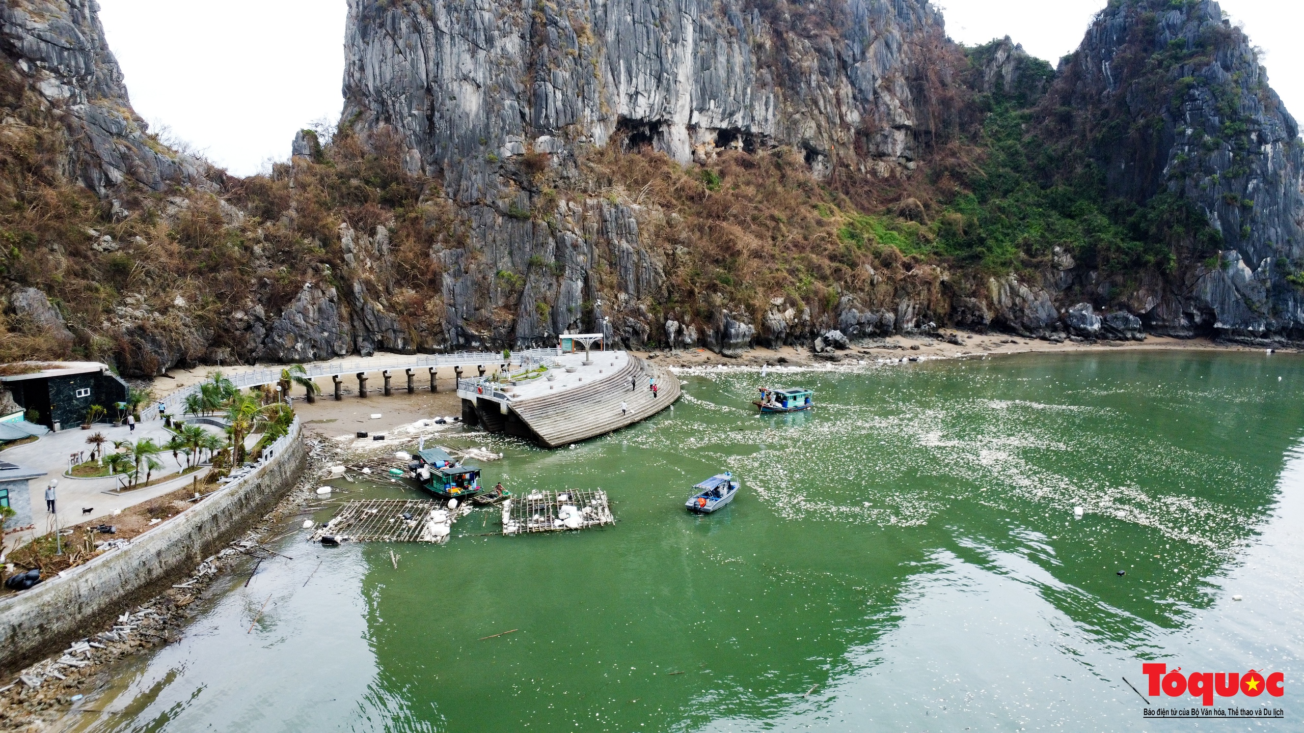 Căng mình thu gom rác, phục hồi cảnh quan ở Vịnh Hạ Long sau bão số 3 - Ảnh 11.