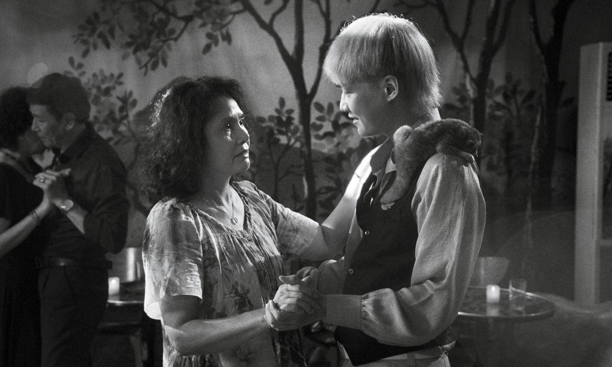 ការចូលរួមក្នុងមហោស្រពភាពយន្ត៖ ជា«ថ្មបោះជំហាន»ល្អសម្រាប់ផលិតករភាពយន្តក្នុងការអភិវឌ្ឍ - រូបថត ៣. Tham gia liên hoan phim: