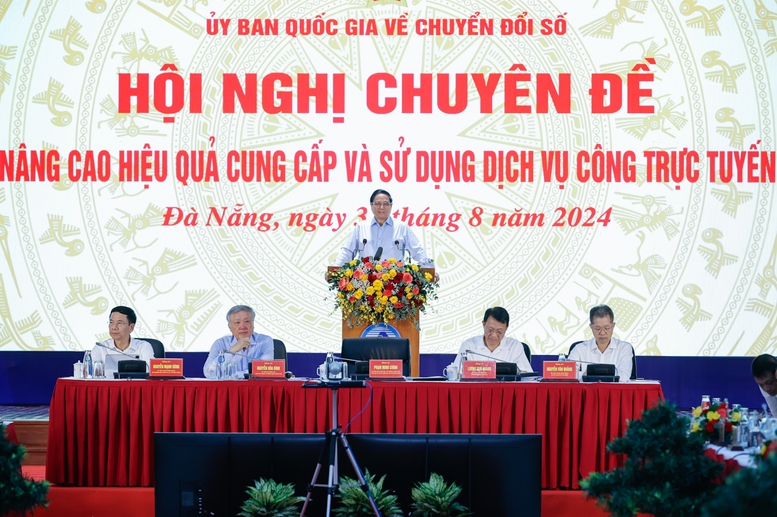 Thủ tướng yêu cầu đẩy mạnh phong trào thi đua thực hiện chuyển đổi số - Ảnh 1.