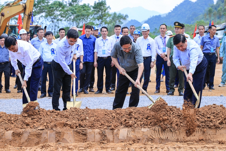 Thủ tướng phát lệnh khởi công tuyến cao tốc 10.000 tỷ đồng tại Tây Bắc - Ảnh 4.