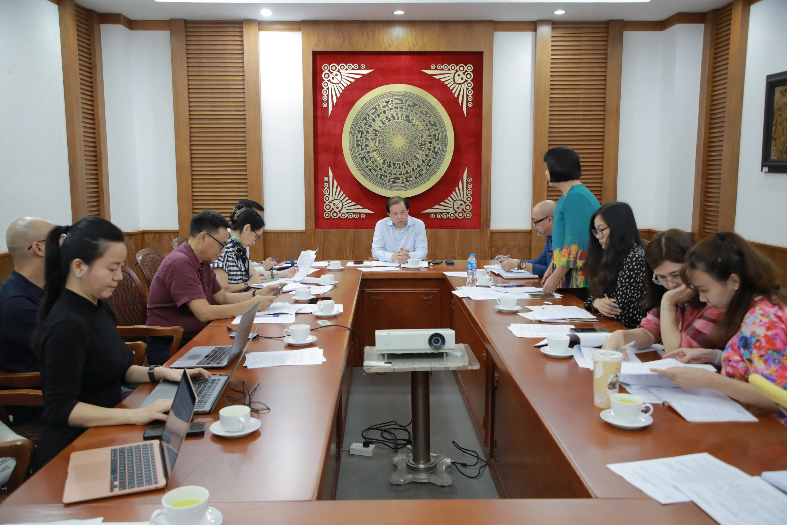 Proaktif, siap untuk Festival Sinema - Festival Film Internasional Hanoi ke-7 - Foto 3. Chủ động, sẵn sàng cho đại tiệc Điện ảnh- Liên hoan phim quốc tế Hà Nội lần thứ VII - Ảnh 3.