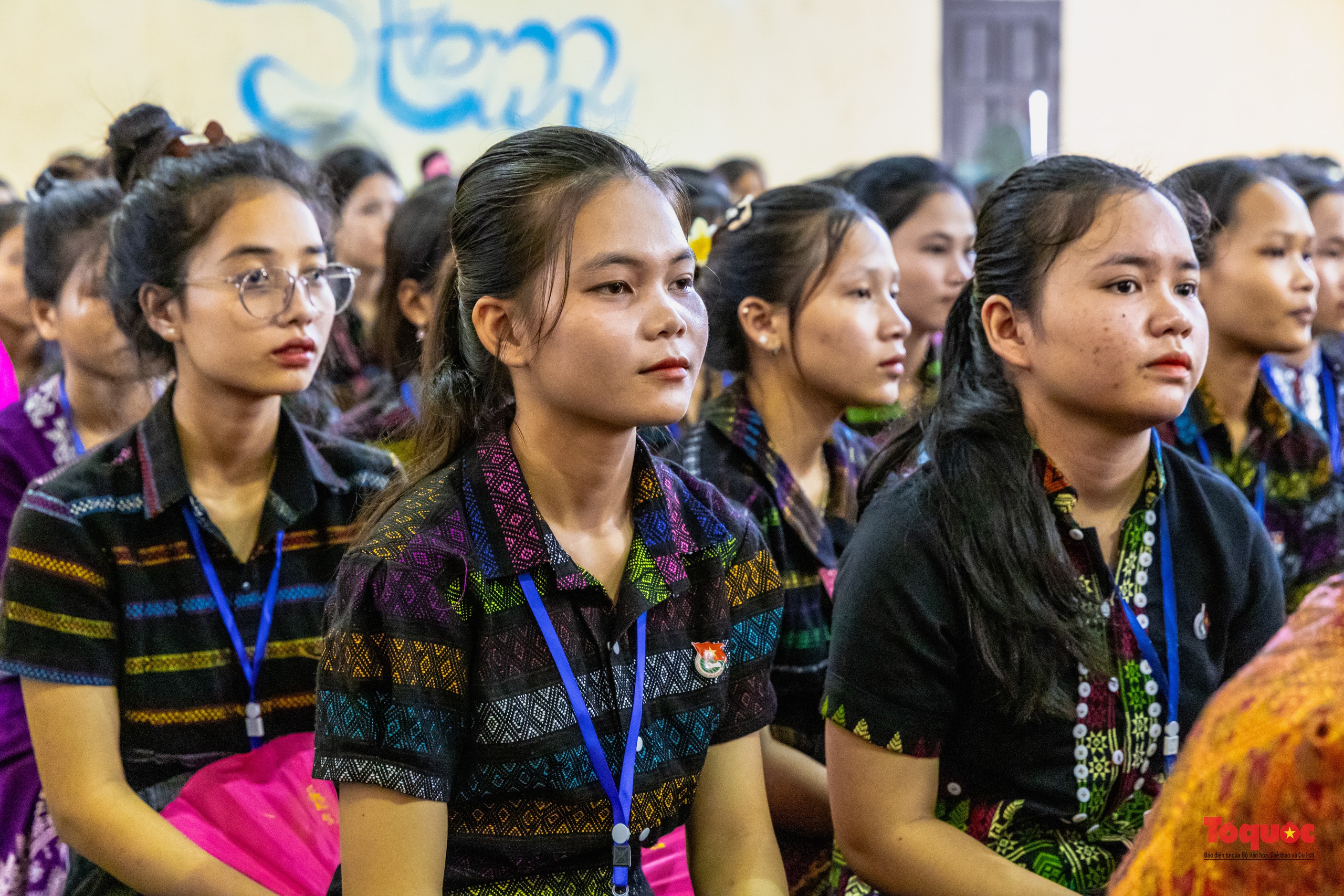 Học sinh người dân tộc là nhân tố quan trọng trong việc bảo tồn, phát huy bản sắc văn hoá của dân tộc mình - Ảnh 4.