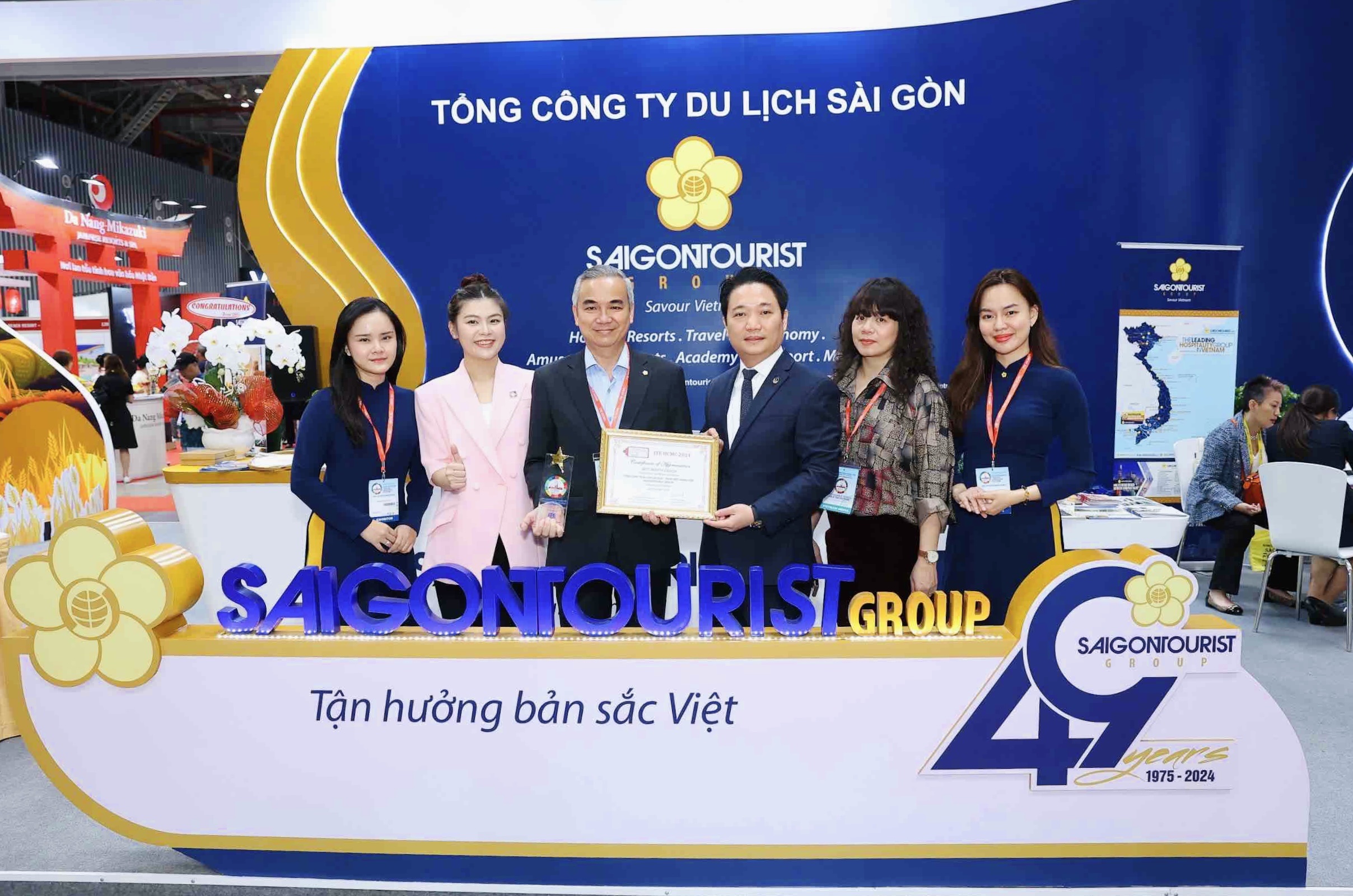 Ocenění 12 jednotek na 18. mezinárodním veletrhu cestovního ruchu v Ho Či Minově Městě - ITE HCMC 2024 - Foto 3. Vinh danh 12 đơn vị tại Hội chợ Du lịch Quốc tế TP.HCM lần thứ 18 - ITE HCMC 2024 - Ảnh 3.