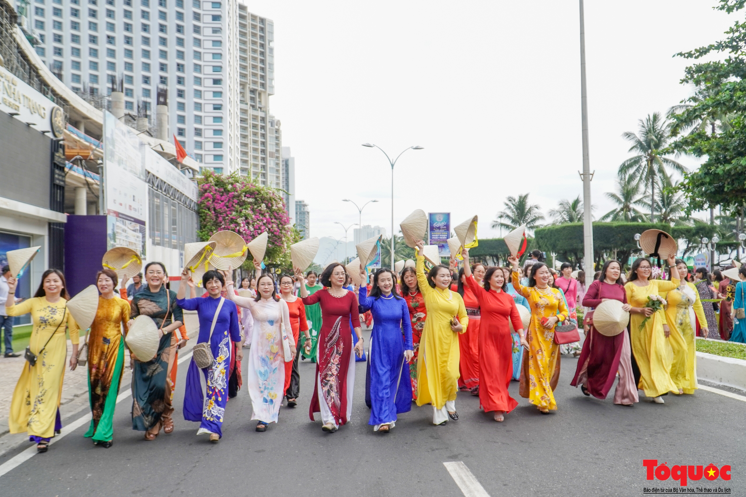 40 kegiatan di Festival Laut Nha Trang 2025 - Foto 1. 40 hoạt động tại Festival biển Nha Trang 2025 - Ảnh 1.