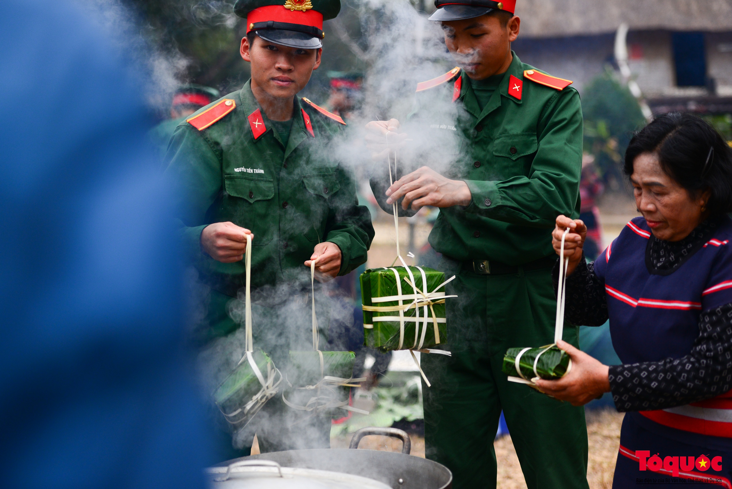 Đồng bào các dân tộc gửi gắm Bánh chưng xanh - Tết vì người nghèo - Ảnh 11.