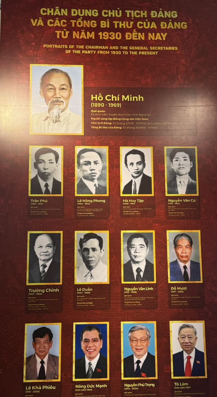 Παρουσίαση περισσότερων από 200 εγγράφων και αντικειμένων στην έκθεση «Κομμουνιστικό Κόμμα Βιετνάμ - 95 χρόνια συνοδευτικά του έθνους» - Φωτογραφία 1. Giới thiệu hơn 200 tài liệu, hiện vật tại triển lãm