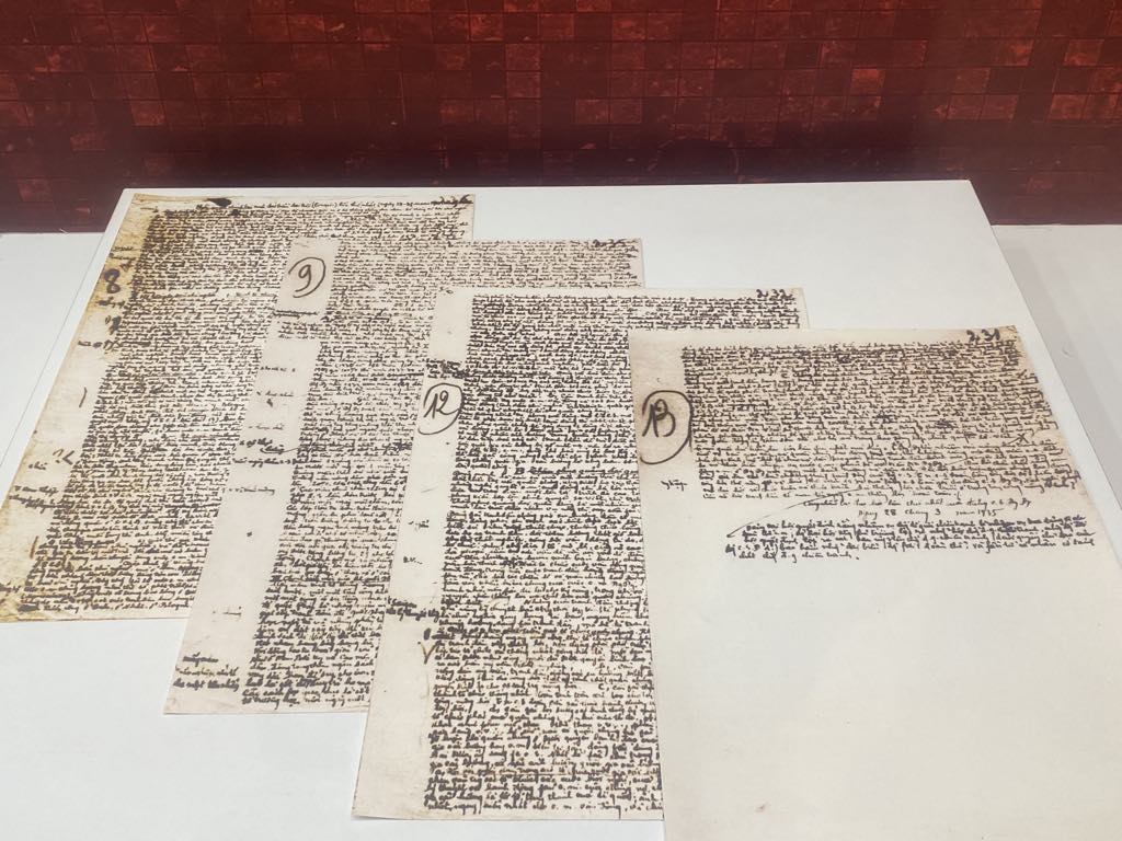 Παρουσίαση περισσότερων από 200 εγγράφων και αντικειμένων στην έκθεση «Κομμουνιστικό Κόμμα Βιετνάμ - 95 χρόνια συνοδευτικά του έθνους» - Φωτογραφία 12. Giới thiệu hơn 200 tài liệu, hiện vật tại triển lãm