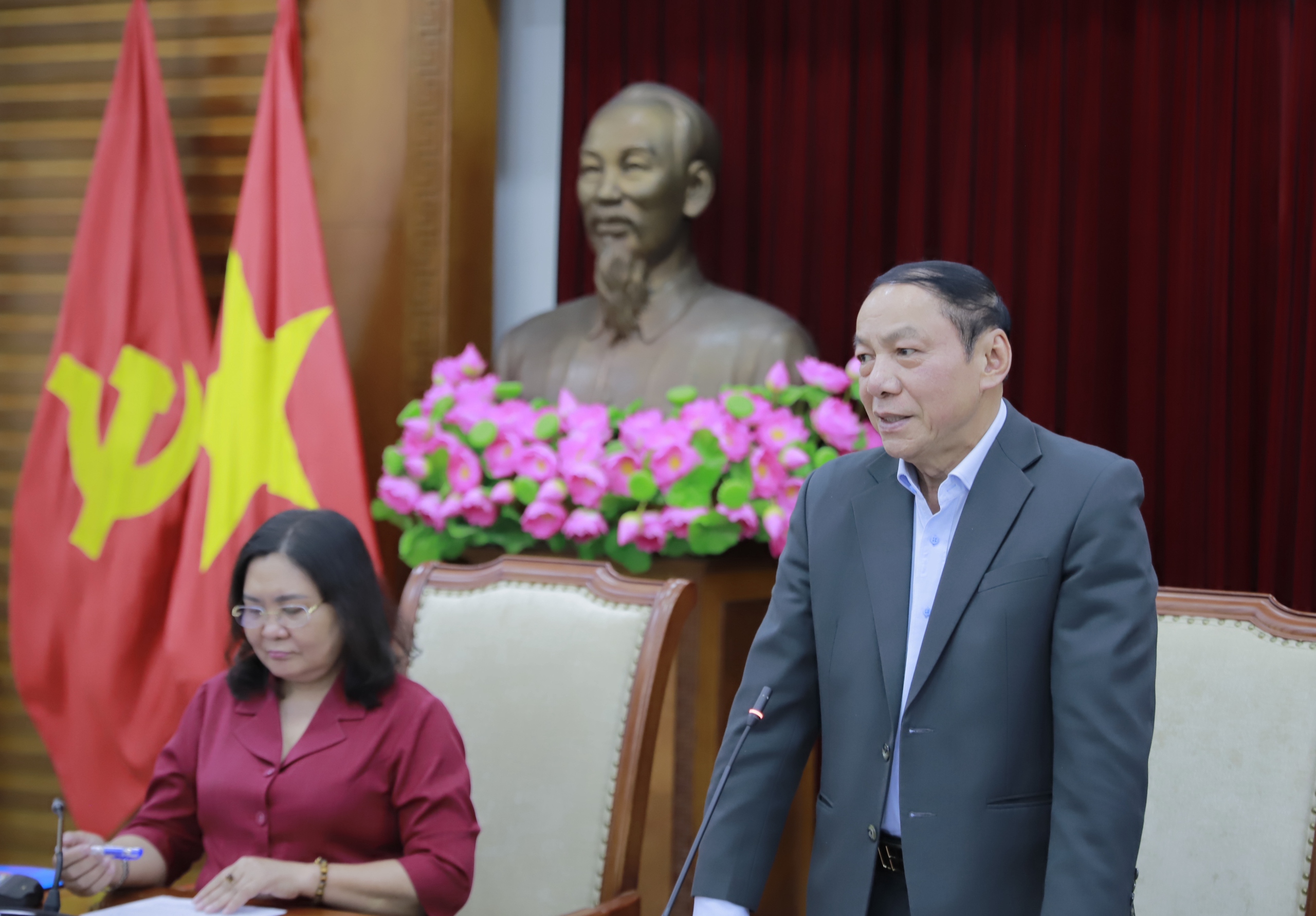 Bộ trưởng Nguyễn Văn Hùng: Nếu có môi trường văn hóa tốt, Bến Tre sẽ bứt phá đi lên - Ảnh 5.