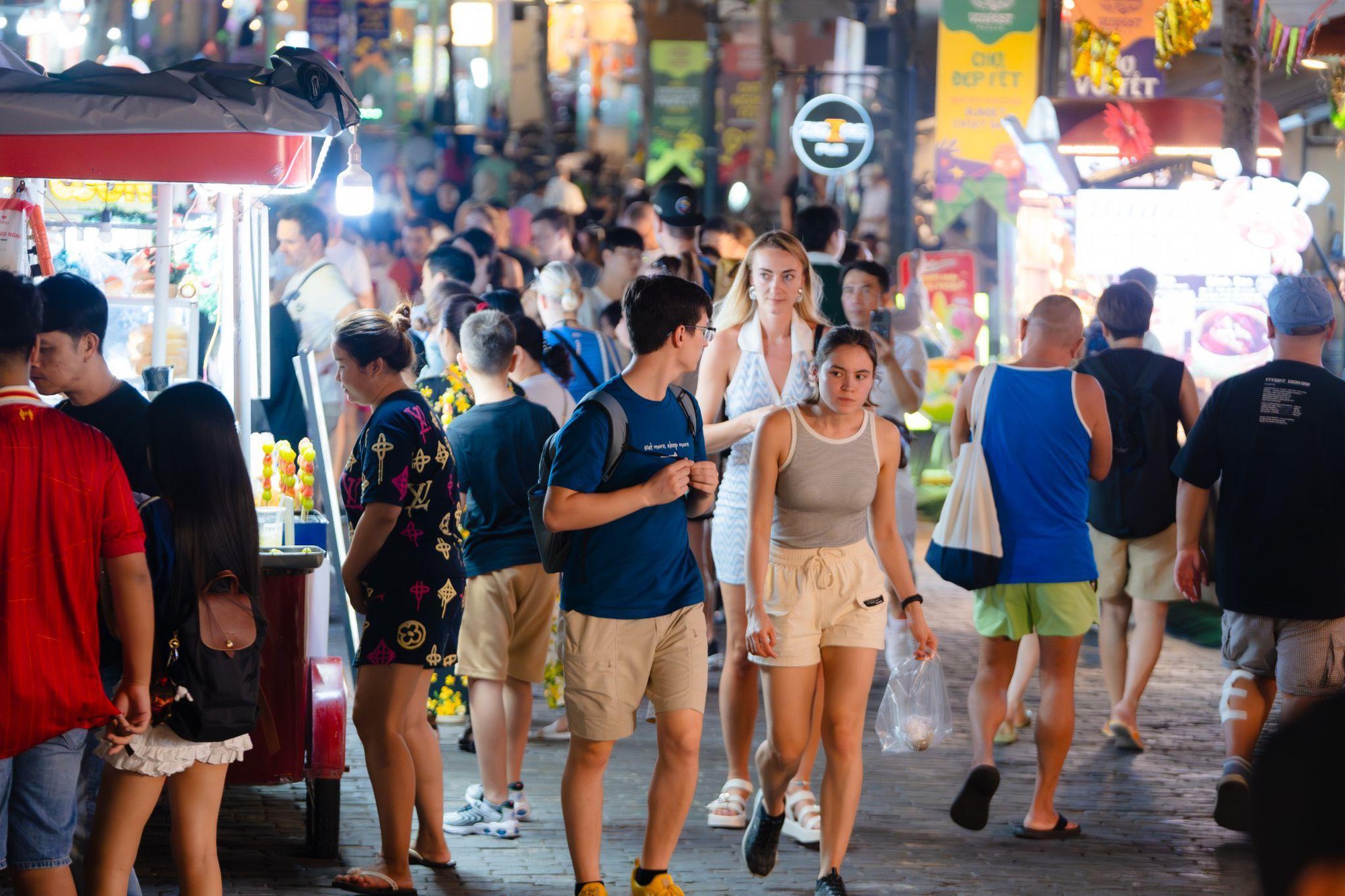 Phu Quoc: International tourists delight in New Year holidays Phu Quoc - Ảnh 2.