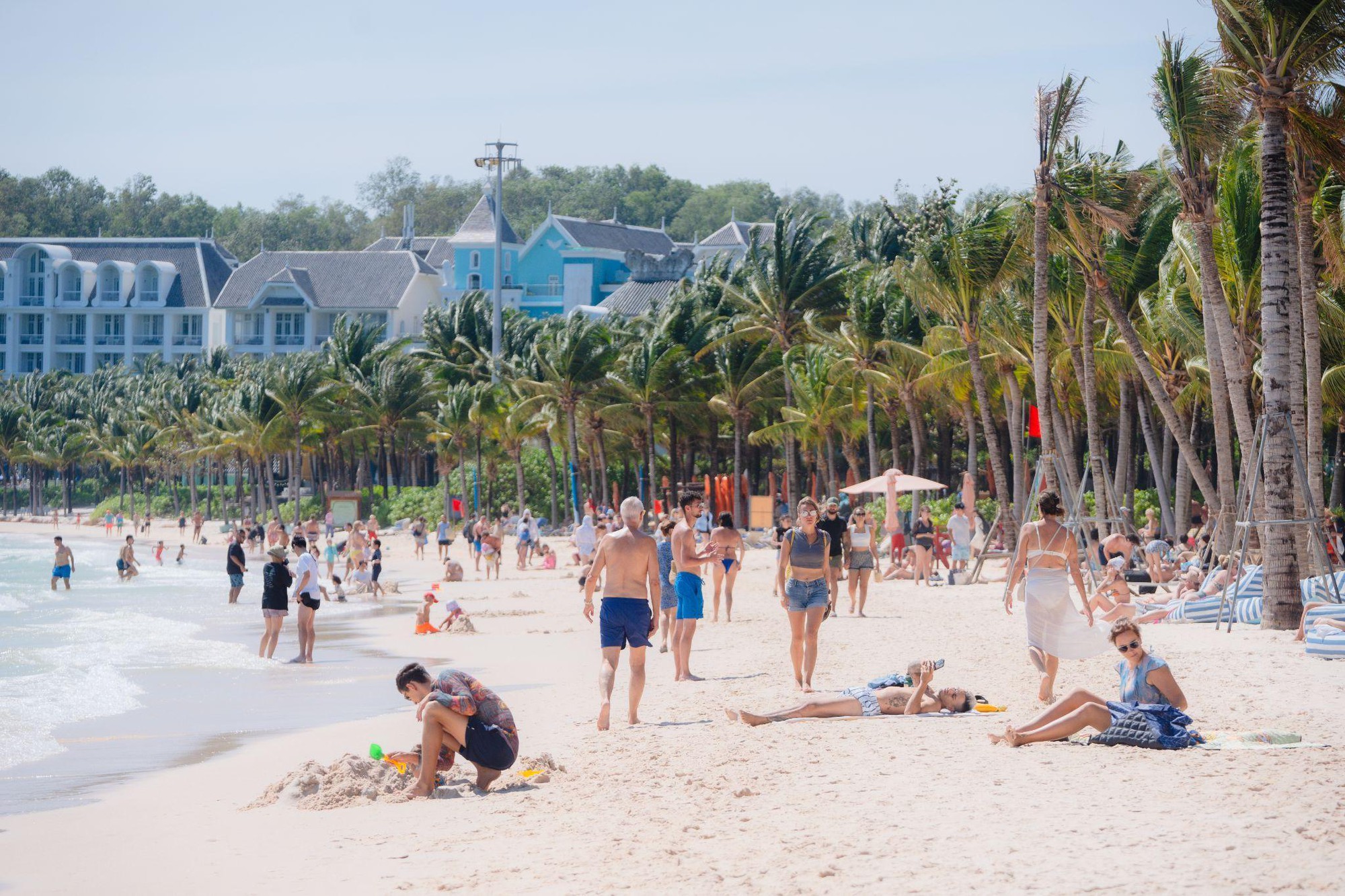 Phu Quoc: International tourists delight in New Year holidays Phu Quoc - Ảnh 3.