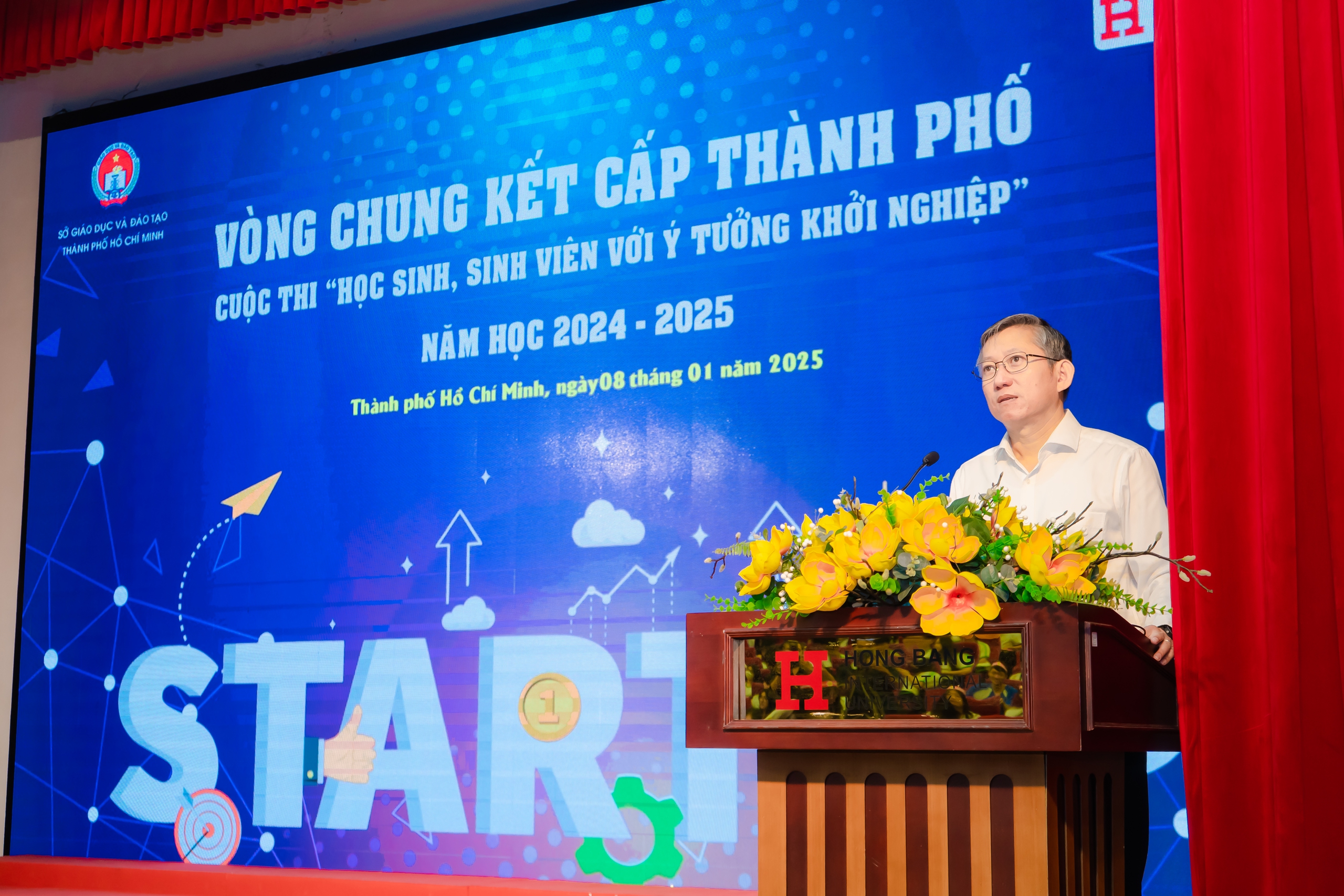 তরুণদের মধ্যে উদ্যোক্তা মনোভাব ছড়িয়ে দেওয়া - ছবি ২। Lan tỏa tinh thần khởi nghiệp trong giới trẻ - Ảnh 2.