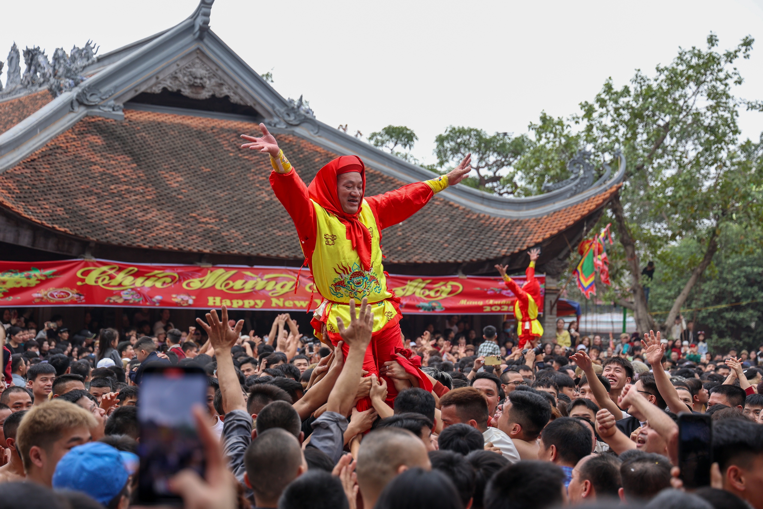 Tưng bừng hội rước pháo Đồng Kỵ, Bắc Ninh - Ảnh 14.