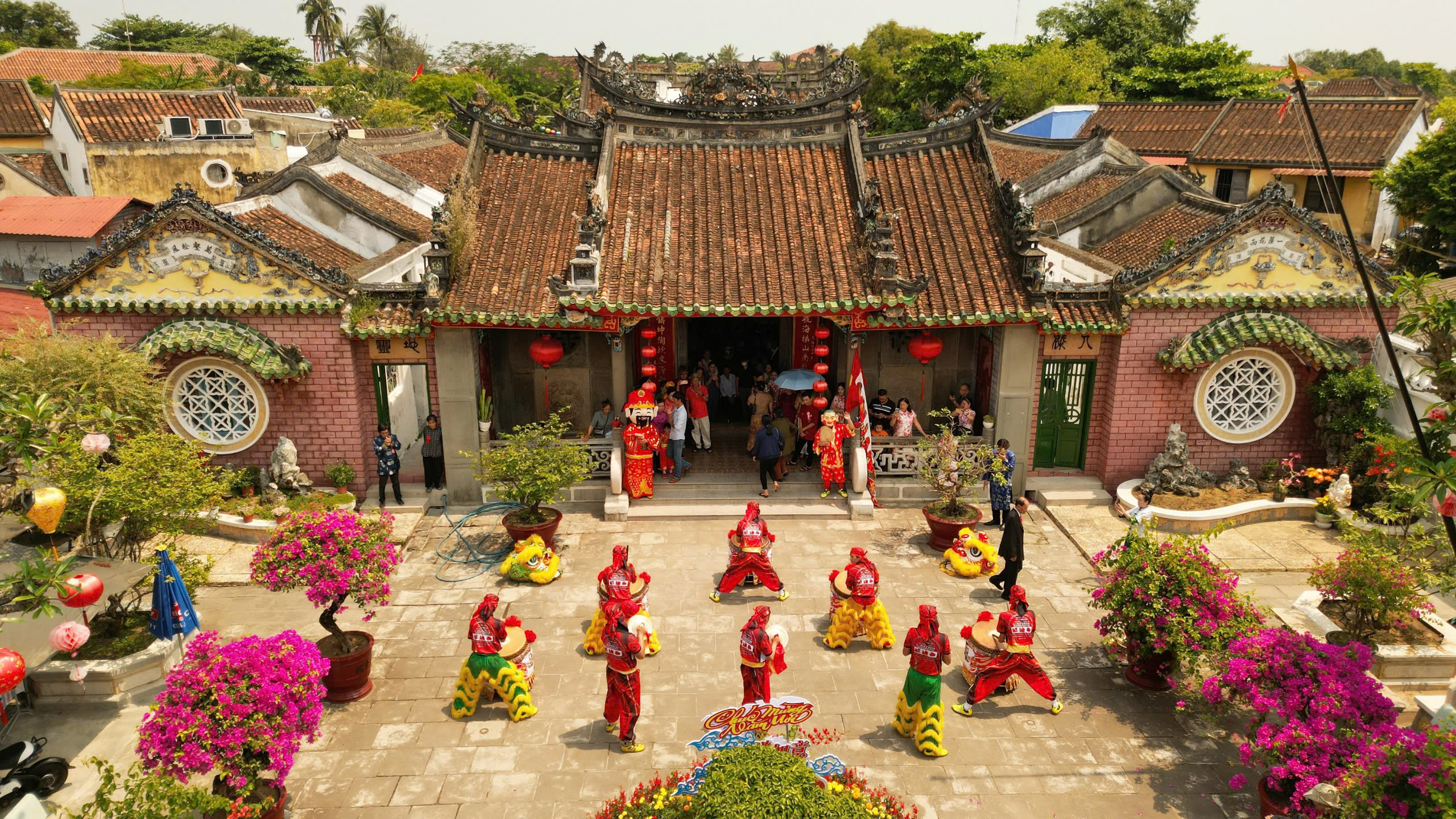Mange spesielle aktiviteter i anledning Tet Nguyen Tieu i Hoi An - Bilde 1. Nhiều hoạt động đặc sắc dịp Tết Nguyên tiêu ở Hội An - Ảnh 1.