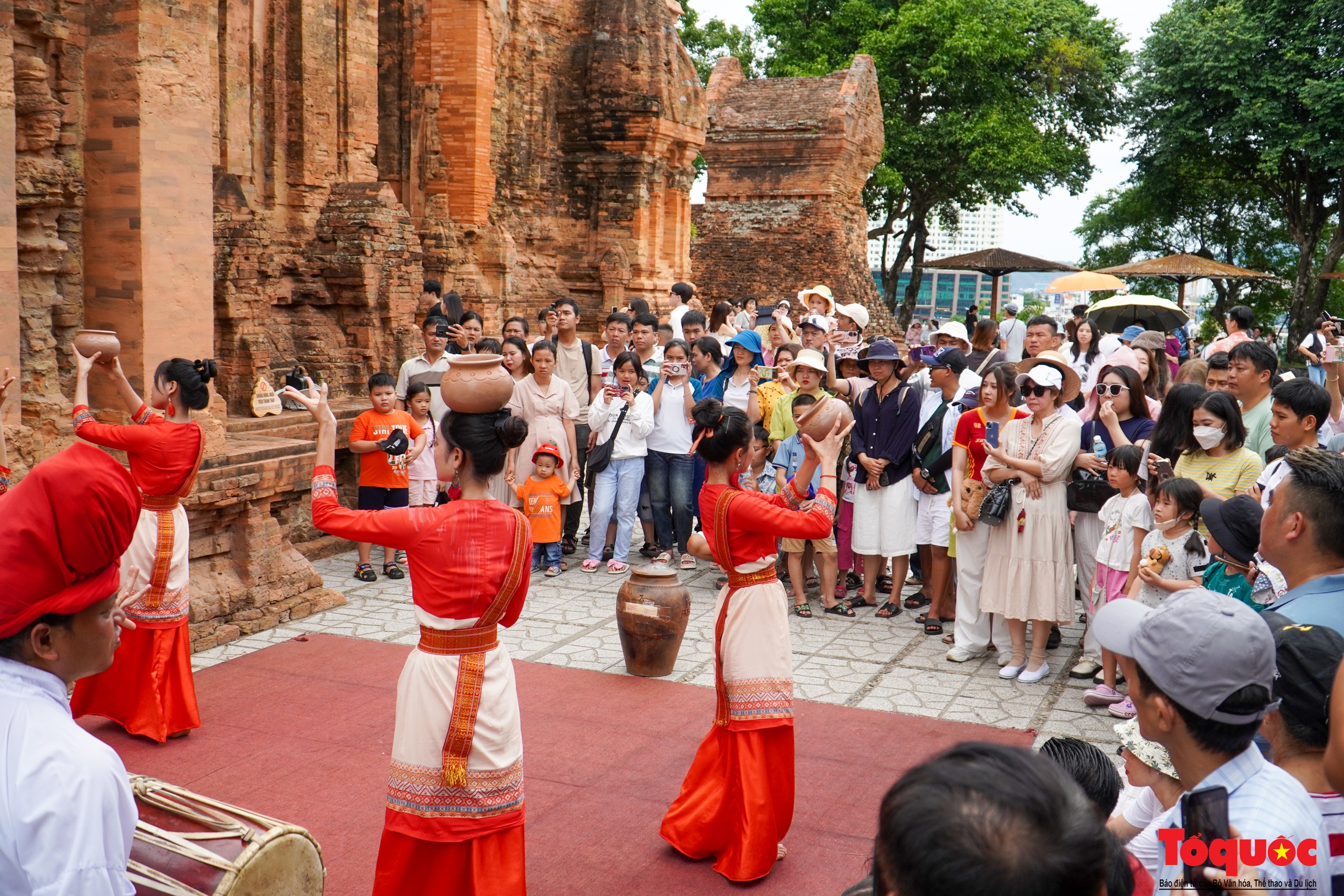 Du lịch Khánh Hòa hứa hẹn bứt phá năm 2025 - Ảnh 2.