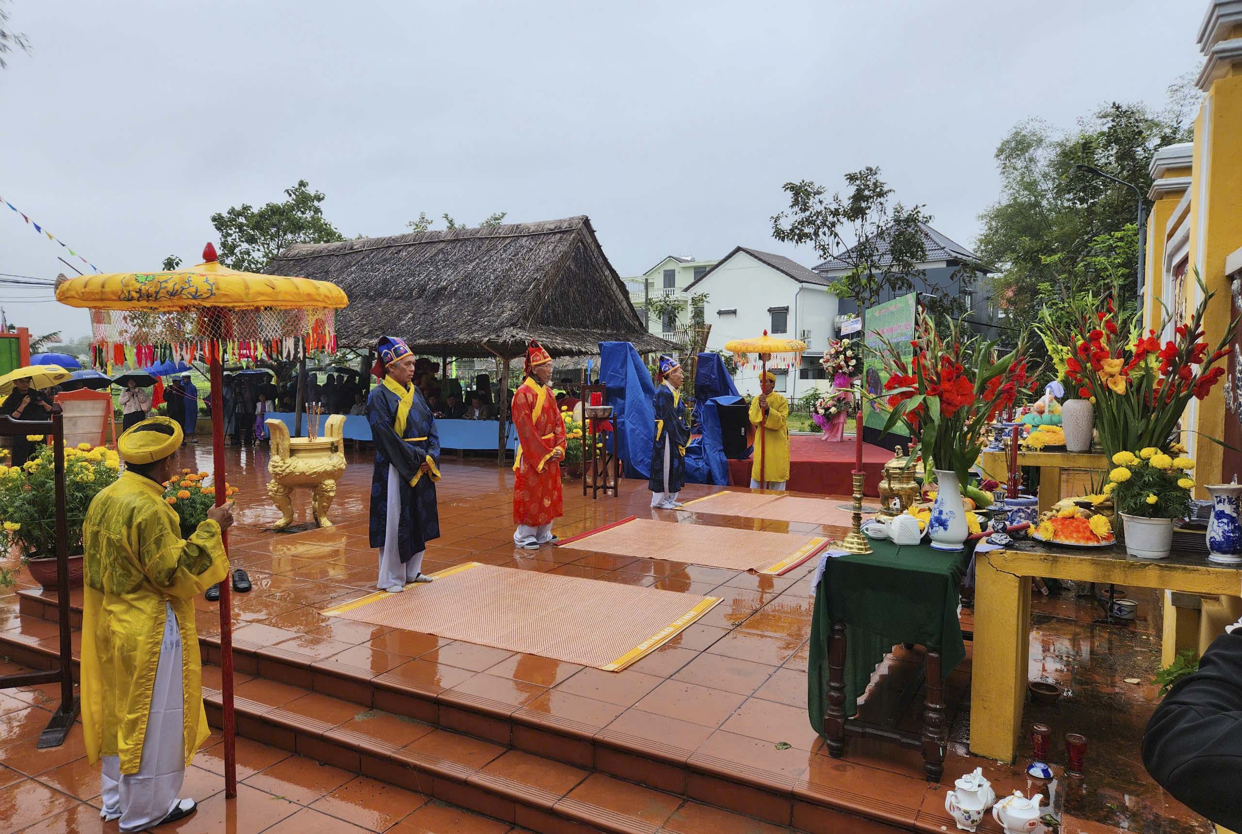 Utmärkelsen  Trao biểu trưng “Làng du lịch tốt nhất năm 2024” của UN Tourism cho làng rau Trà Quế - Ảnh 2.