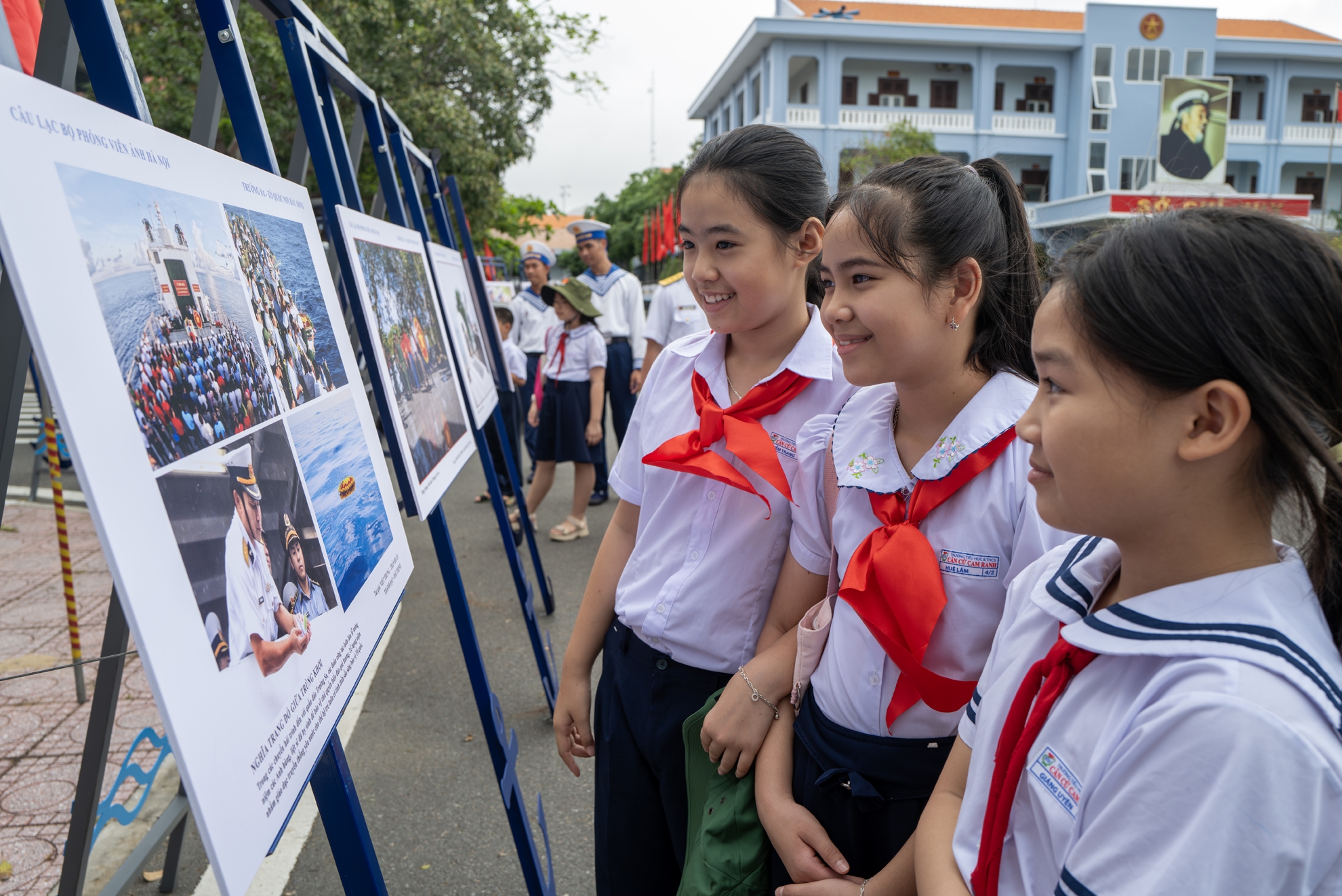 Công bố nhiều tài liệu, hình ảnh quý về &quot;Hoàng Sa, Trường Sa - Tổ quốc nơi đầu sóng&quot; - Ảnh 9.