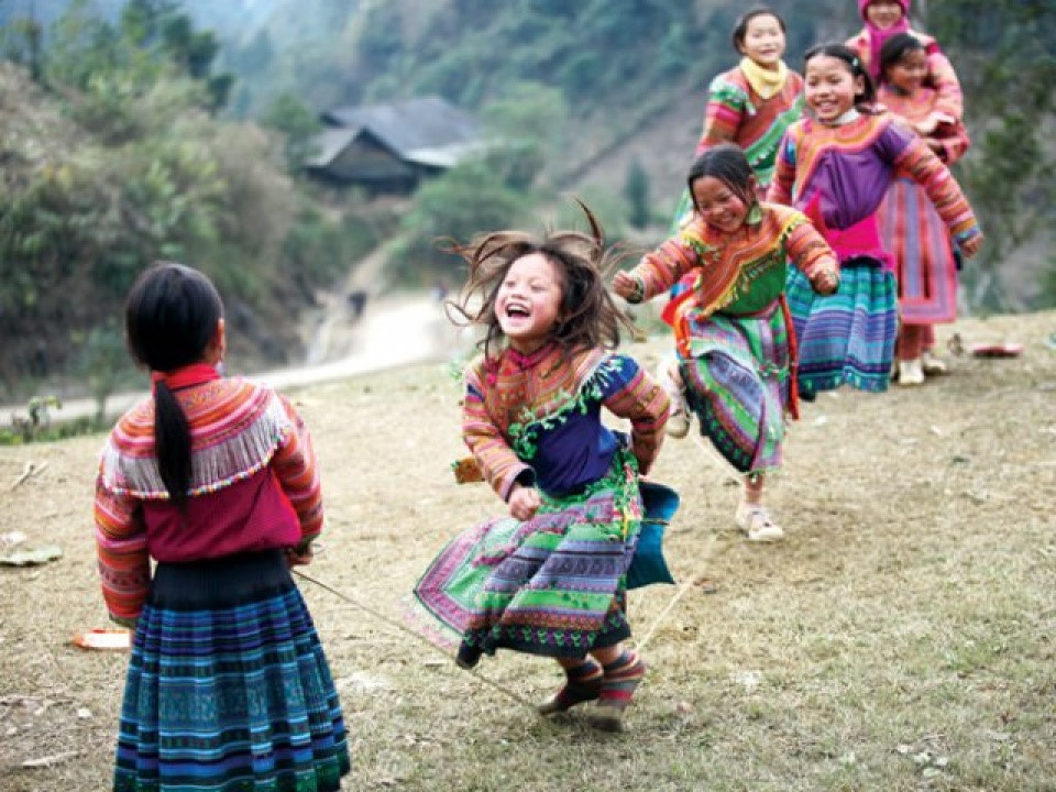 Xem những hình ảnh đẹp về ngày hội của dân tộc Mông  Tuổi Trẻ Online